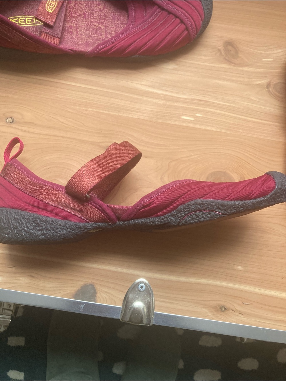 Keen Women’s Madrid SUPER COMFY Magenta Velcro-Fastened Sandals w/ Toe Guard - Picture 6 of 7